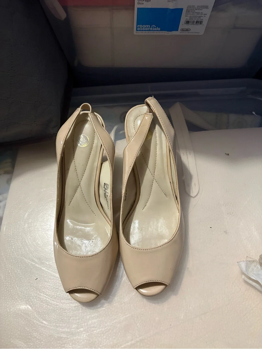 Women’s Peep-Toe Slingback Heels in Nude